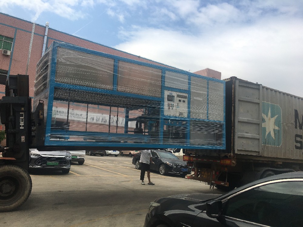 ICEUPS 5 ton direct cooling Block ice machine ship to North America